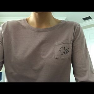 Long sleeve ivory Ella graphic tee🐘💕